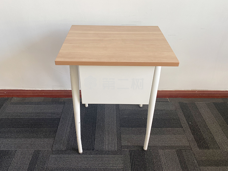 9成新欧林二手培训桌独立桌开会企业培训会议小桌子 0.6*0.5m