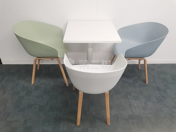 9成新欧林白色二手洽谈桌小方桌办公室会客桌椅接待桌椅