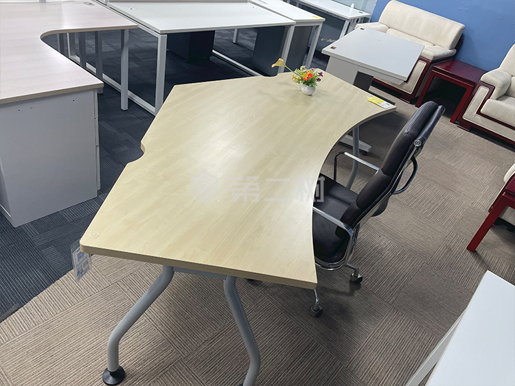 9成新世楷Steelcase 异型二手办公桌可移动会议桌培训桌洽谈桌