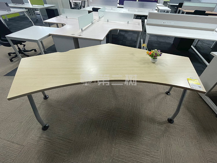 9成新世楷Steelcase 异型二手办公桌可移动会议桌培训桌洽谈桌