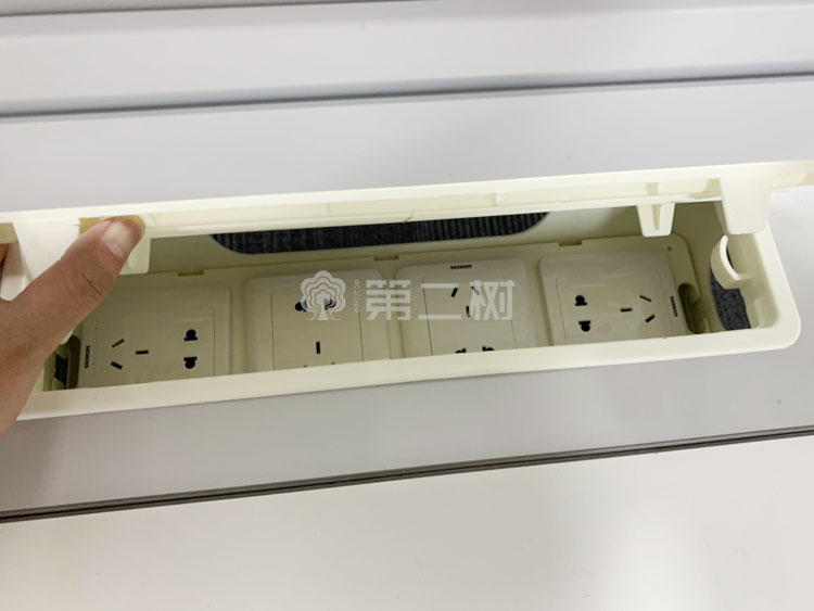 9成新白色二手办公桌开放式工位员工电脑桌职员桌长条桌子