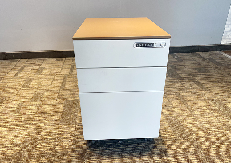 平湖品牌全新钢制密码柜桌下小推柜活动柜三抽柜