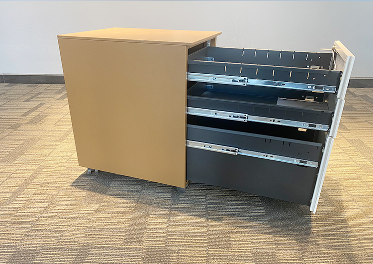 平湖品牌全新钢制密码柜桌下小推柜活动柜三抽柜