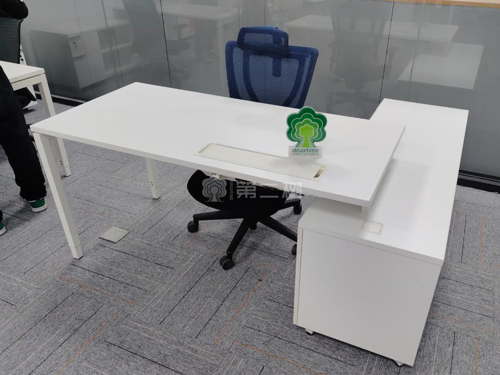 85成新白色二手经理桌L型办公桌老板桌行政主管桌子