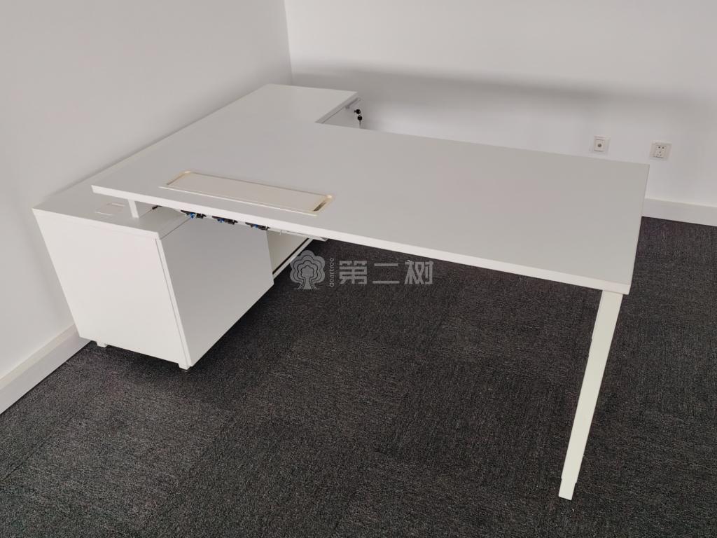 85成新白色二手经理桌L型办公桌老板桌行政主管桌子