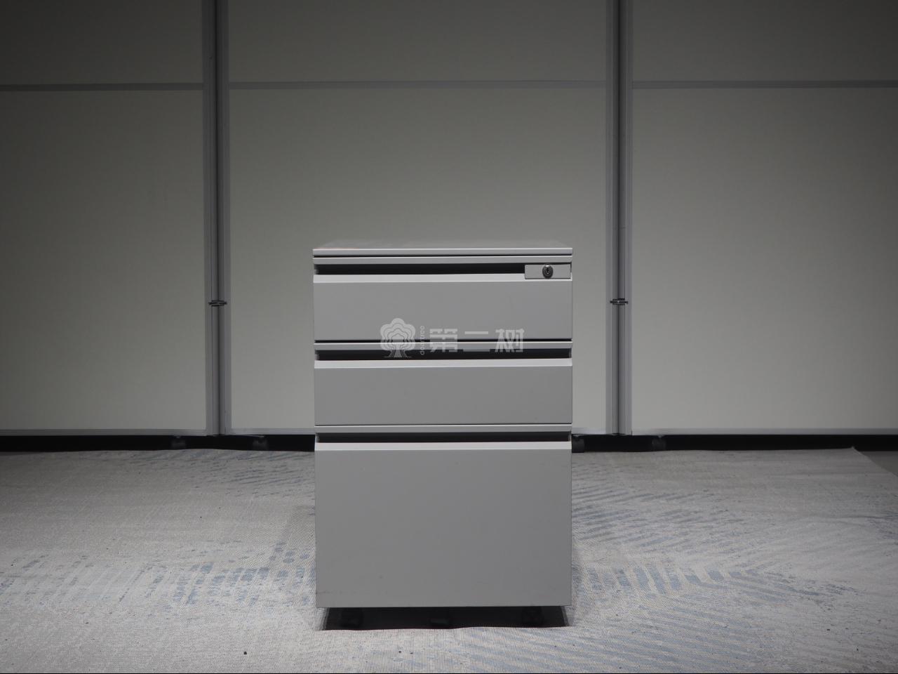 9成新钢制二手活动柜小推柜三抽桌下可移动柜子