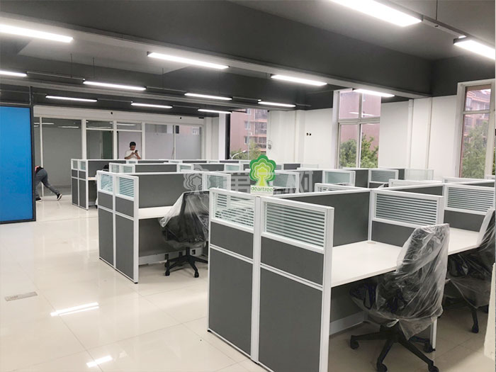 上海某金融服务公司二手办公家具采购案例