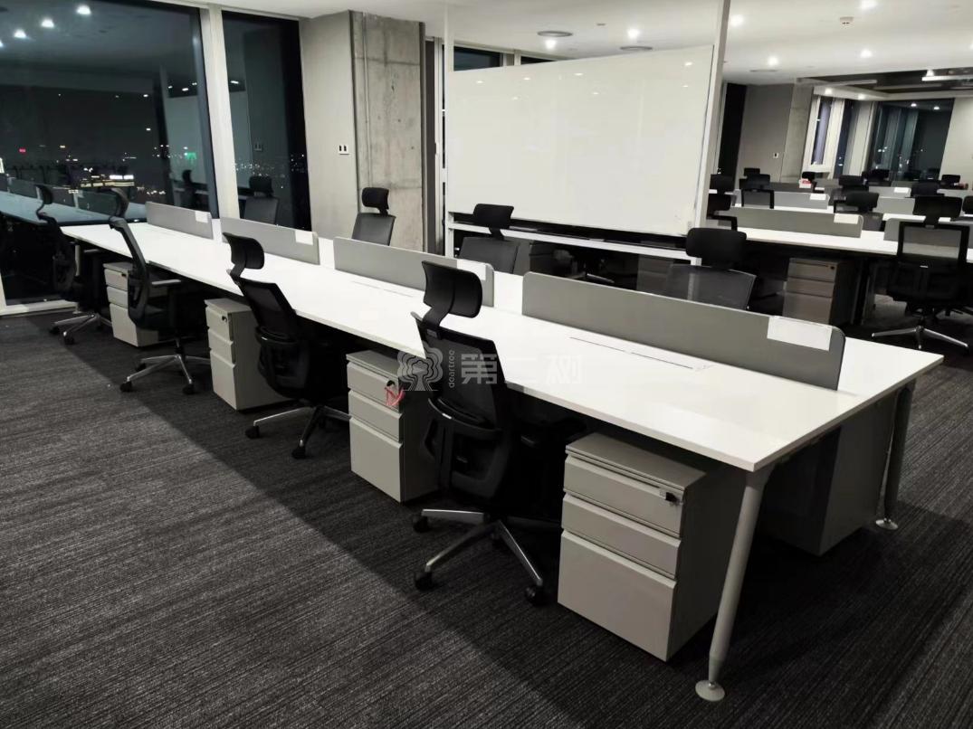9成新科誉二手直板屏风工位员工办公桌电脑桌 1.6米桌子
