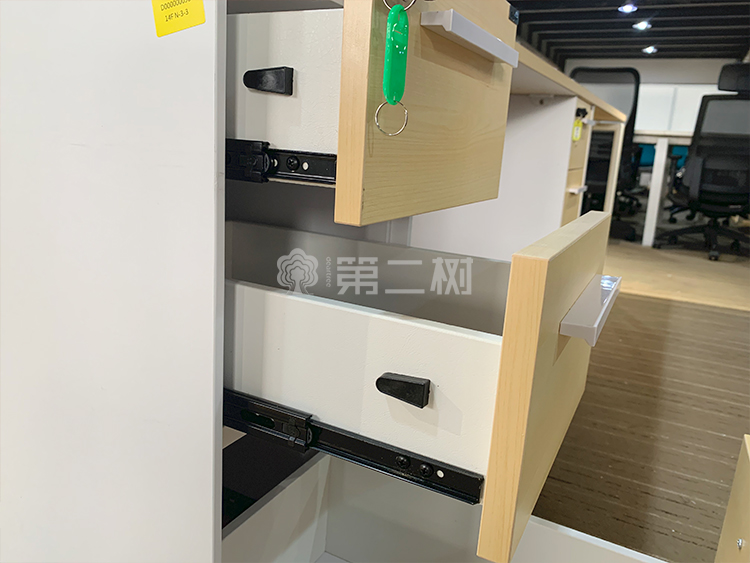 9成新圣奥二手办公桌职员电脑桌 带柜一体直条桌子屏风工位