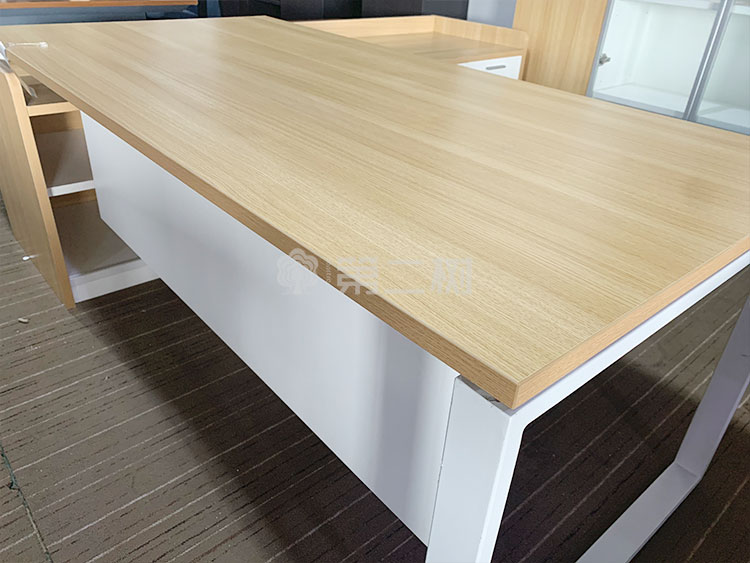 9成新枫木色二手经理桌老板桌 L型办公桌电脑桌 带副柜和背柜