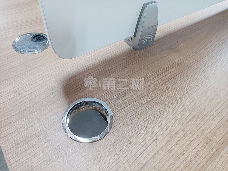 9成新开放式二手办公桌电脑桌职员屏风工位直条桌子 4/8人位