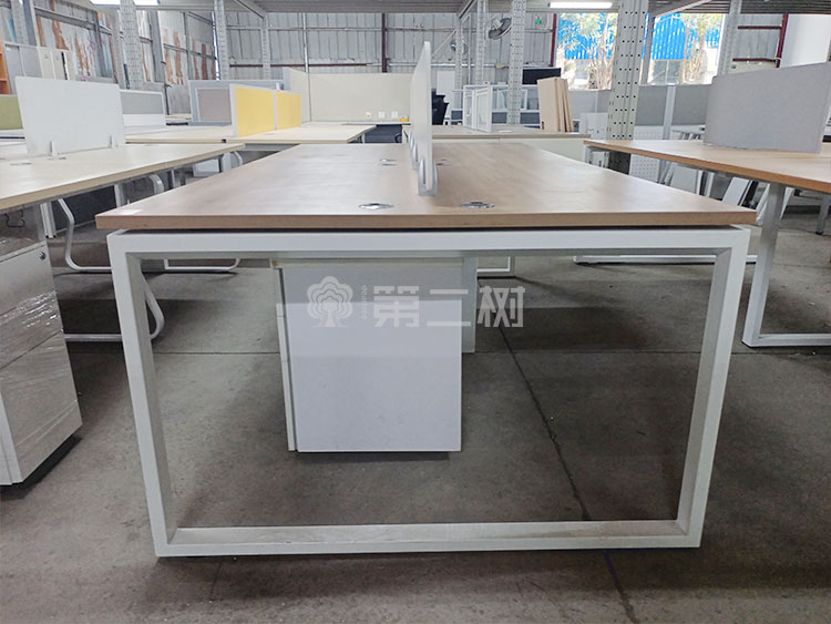 9成新开放式二手办公桌电脑桌职员屏风工位直条桌子 4/8人位