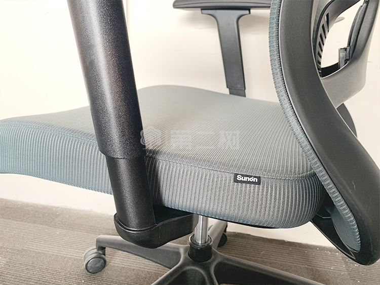 9成新圣奥二手办公椅灰色电脑椅职员椅 简约椅子 坐感舒适