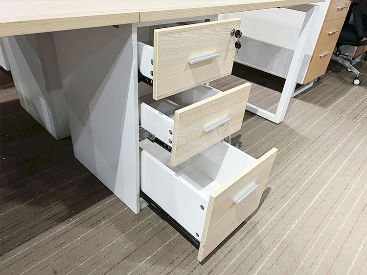 9成新枫木色二手开放式工位员工办公桌电脑桌子 1.2米尺寸