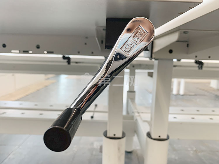 9成新Gispen二手升降桌手摇式员工升降桌子办公桌电脑桌直条桌