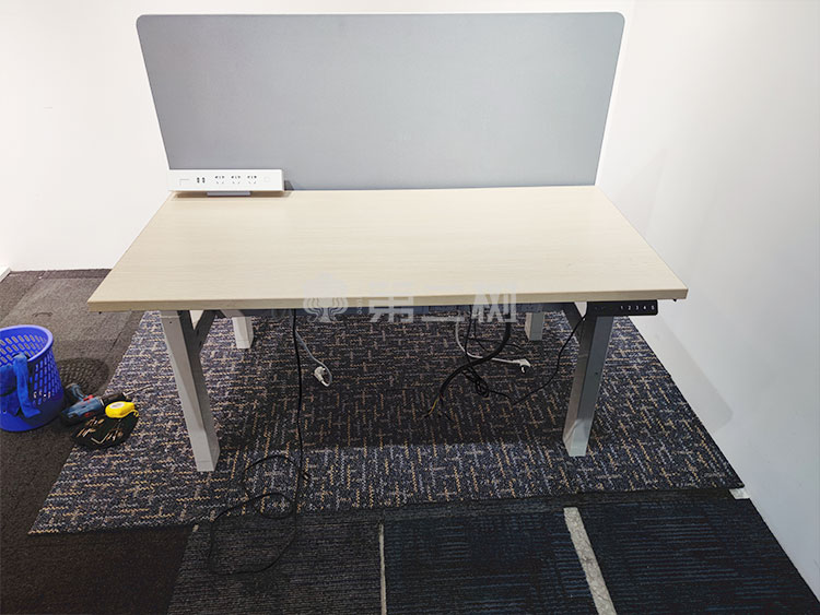 圣奥二手升降桌电动升降办公桌电脑桌职员桌子 科技办公