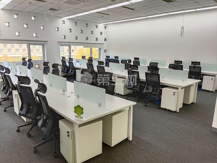 9成新简约二手办公桌白色直条电脑桌员工屏风工位 1.2米尺寸