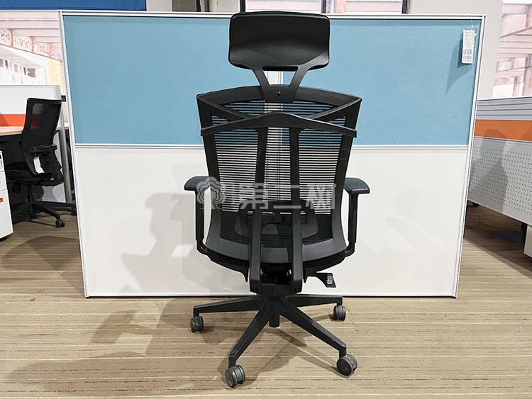 9成新黑色二手办公椅员工电脑椅主管椅子带头枕带腰托 学习座椅
