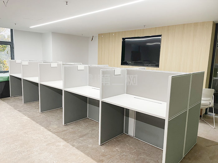 9成新诺伟二手高屏风工位直条办公桌电脑桌职员桌子