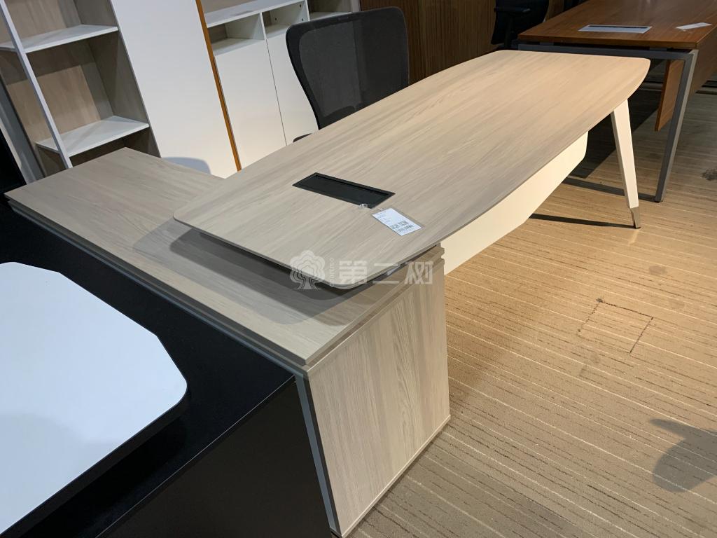 全新枫木色老板桌经理桌行政主管办公桌 带副台