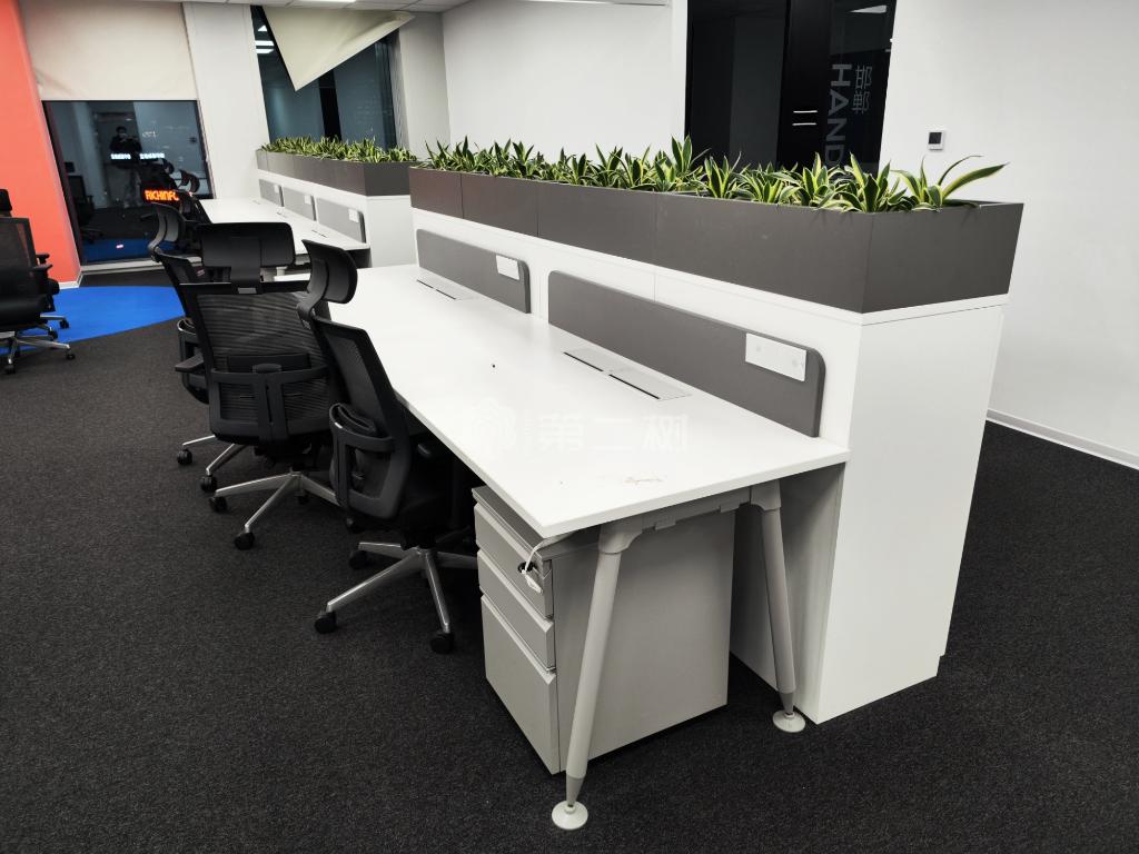 9成新科誉二手直板屏风工位员工办公桌电脑桌 1.6米桌子