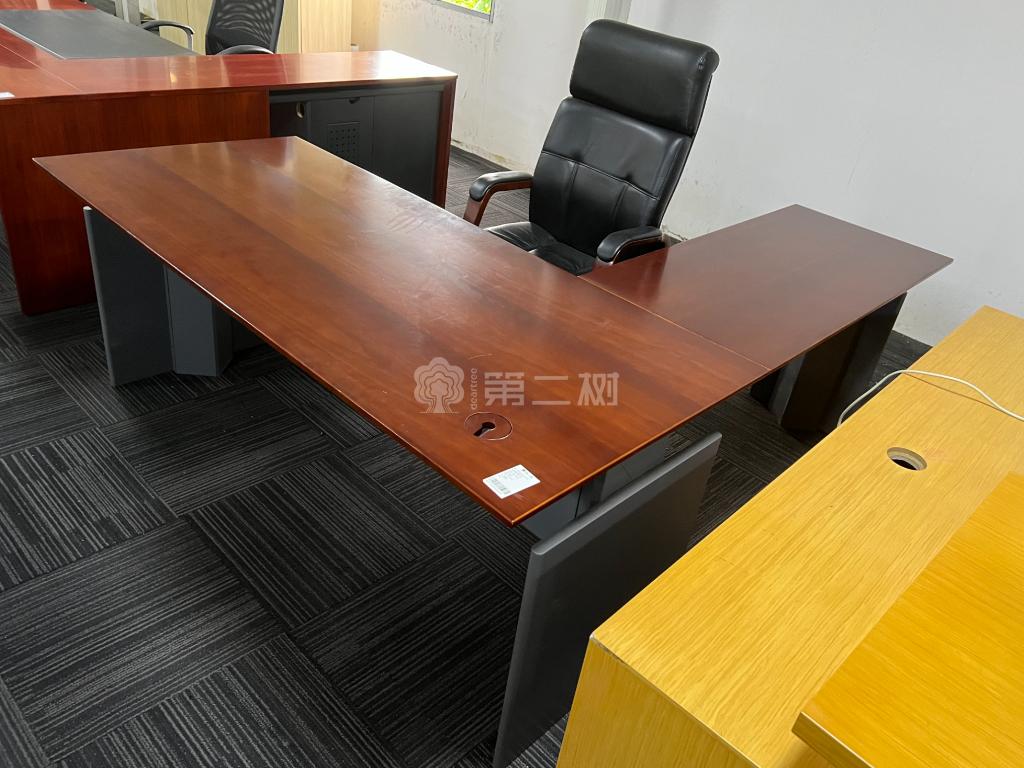 85成新励致品牌二手班台经理桌老板桌L型主管办公桌电脑桌子