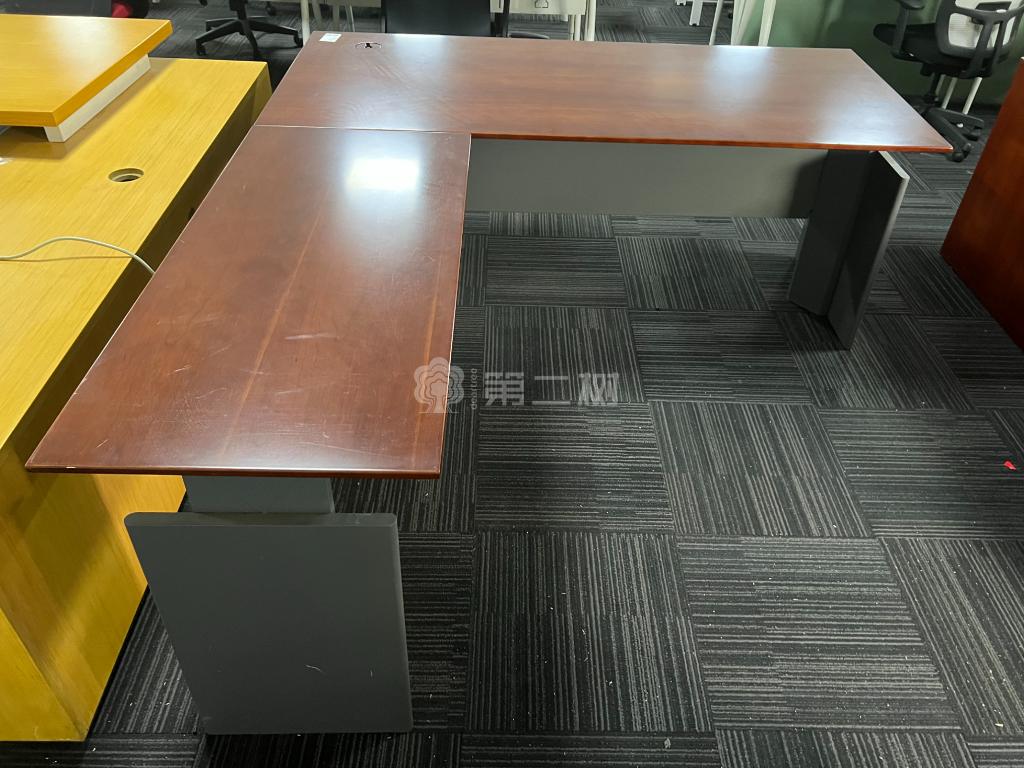 85成新励致品牌二手班台经理桌老板桌L型主管办公桌电脑桌子