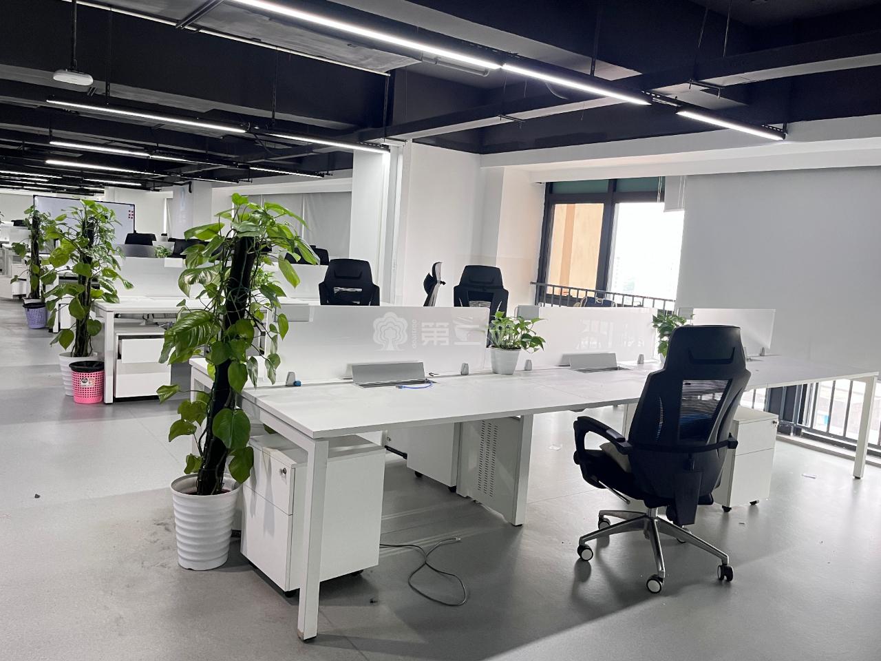 9成新欧林二手开放式工位员工办公桌职员桌卡座