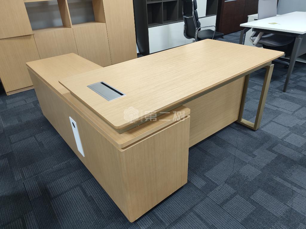 品牌二手老板桌班台主管经理桌子办公桌电脑