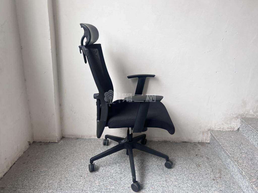 优比二手办公椅电脑椅职员椅子转椅黑色座椅 带头枕