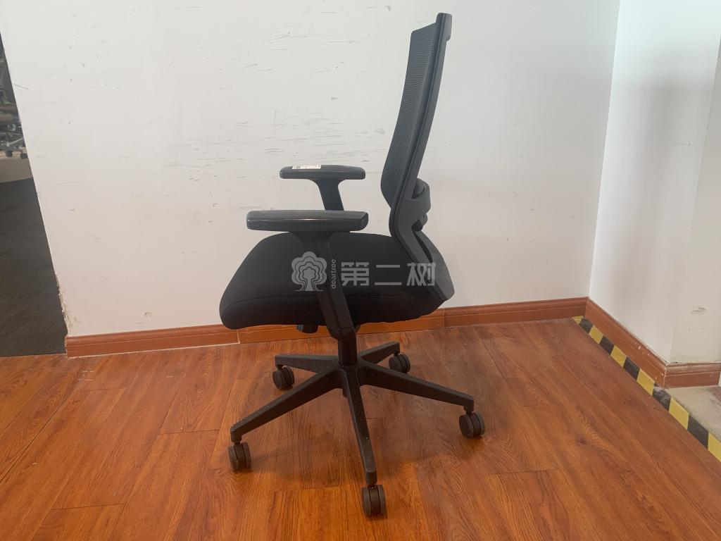 Wework办公椅电脑椅职员椅网布转椅简约椅子职员桌椅