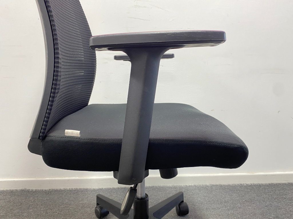 9成新震旦二手办公椅电脑椅职员椅员工座椅转椅网布椅子 黑色