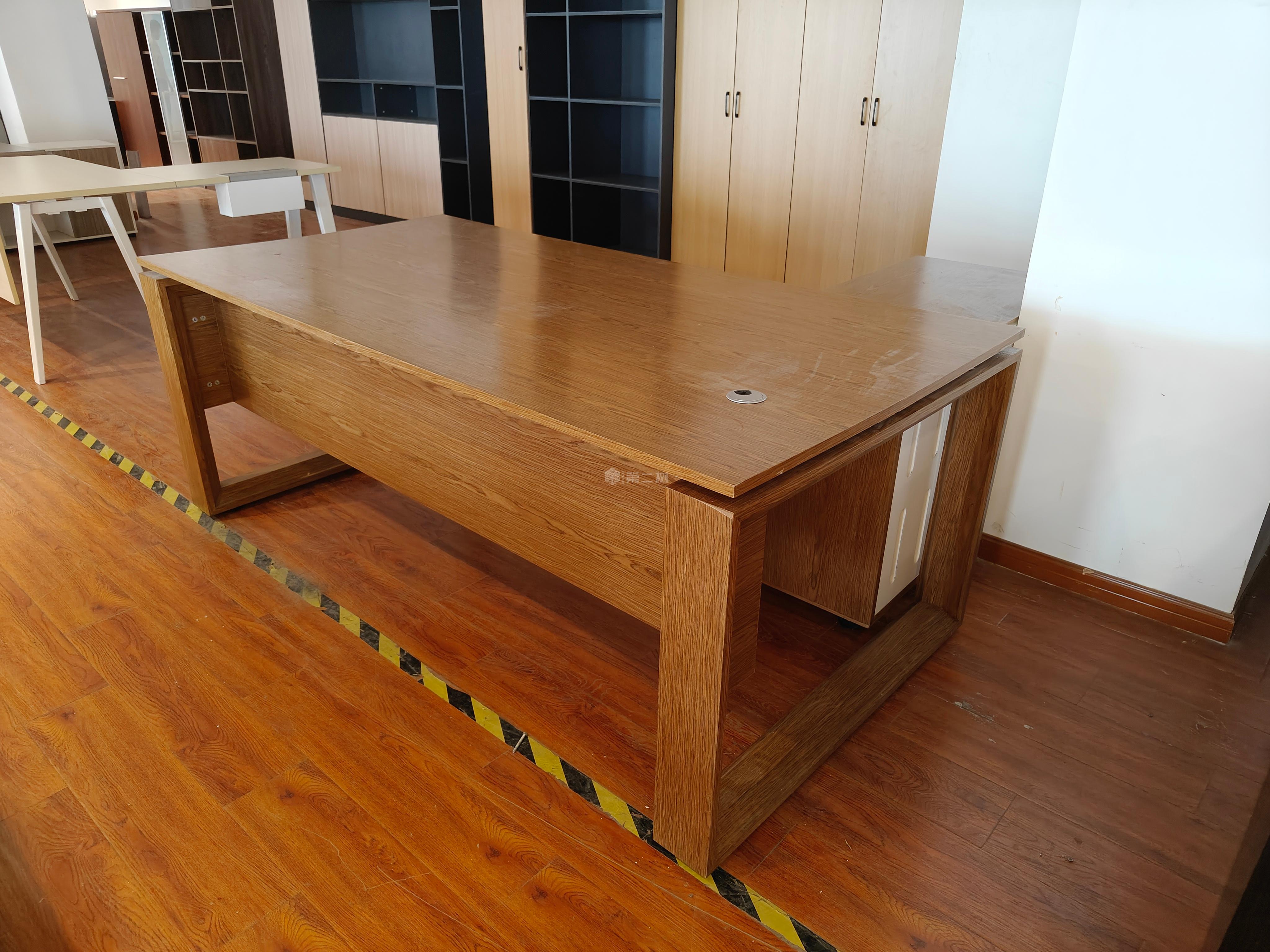 百利Vitctory二手经理桌老板桌行政主管办公桌L型桌子