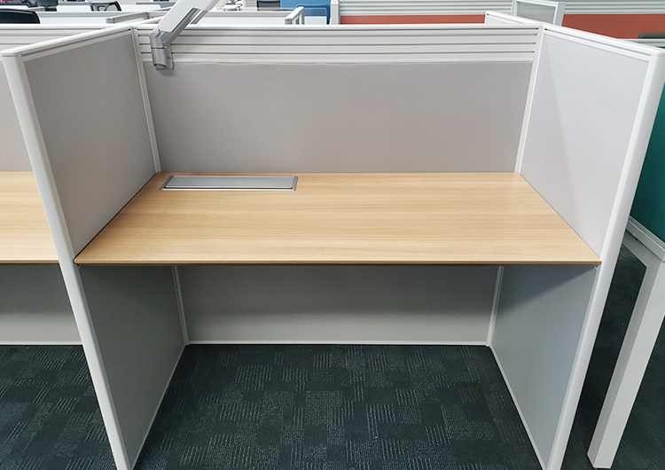 9成新欧林二手办公桌员工电脑桌职员桌子高屏风工位 